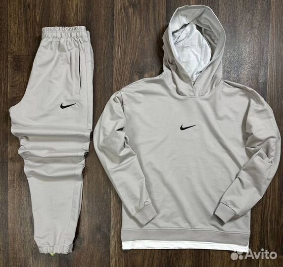 Костюм спортивный Nike