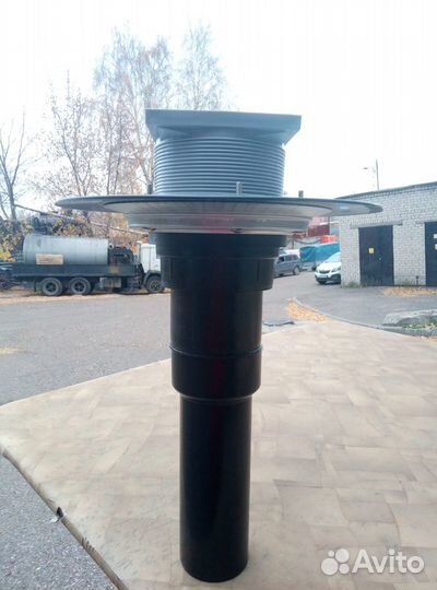 Воронка с обжимным фланцем и трапом 90 мм диаметр