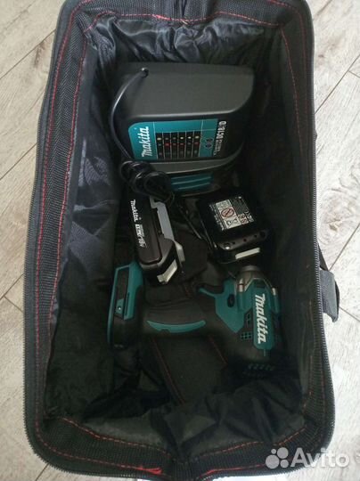 Винтоверт makita DTD156 новый оригинальный