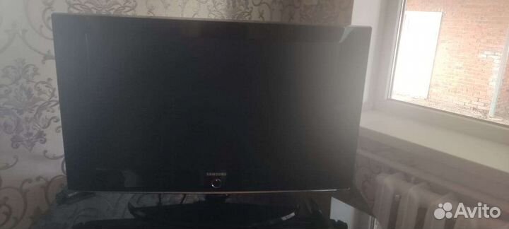 Телевизор 81 диагональ