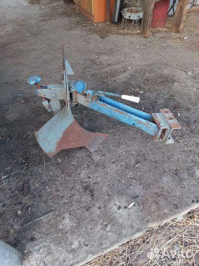 Плуг на минитрактор
