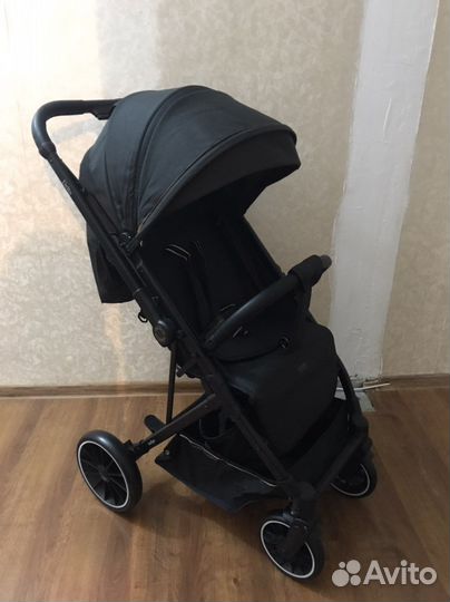 Коляска новая с перекидной ручкой Indigo