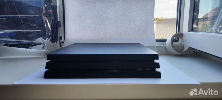 Sony PS4 pro 1tb