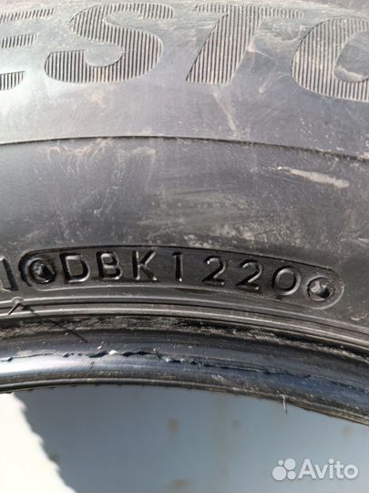 Bridgestone Blizzak Spike-02 215/60 R16