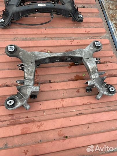 Балка задней подвески Mercedes w221