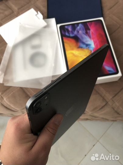 iPad Pro 11 2020 2 поколения, в идеале