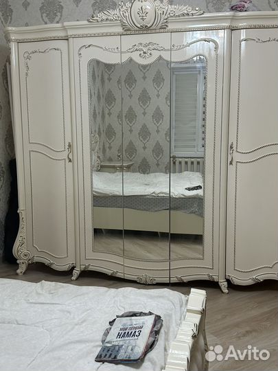 Спальный гарнитур с матрсом