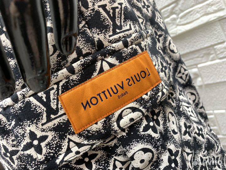 Костюм мужской летний Louis Vuitton