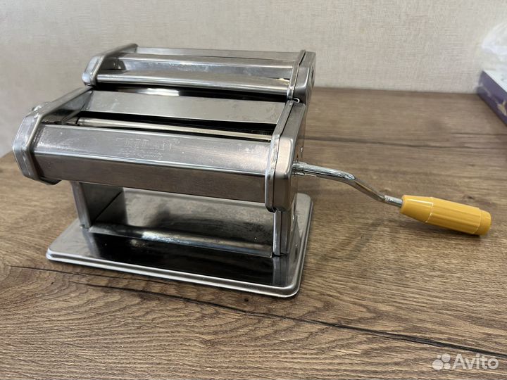 Лапшерезка тестораскатывающая