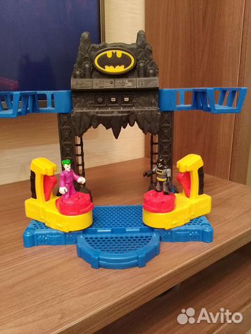 Игрушка база Бэтмена и Джокера