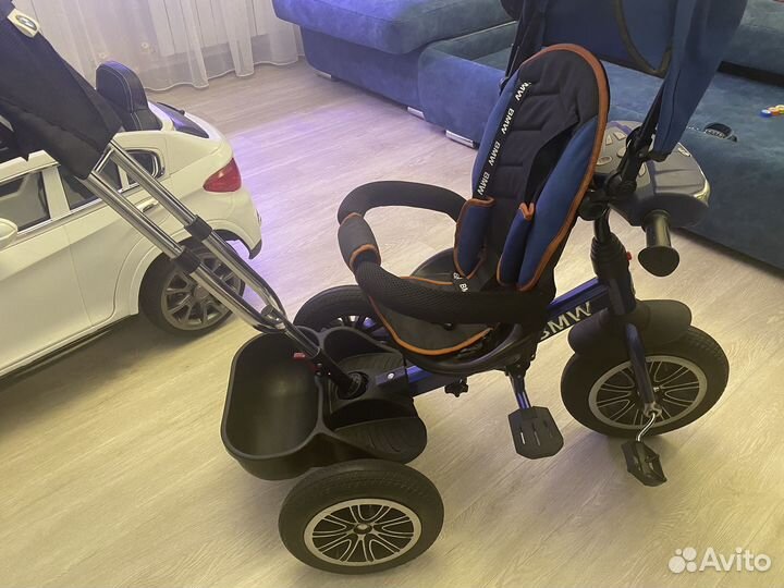 Трехколесный велосипед BMW