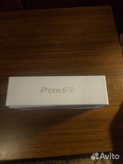 Коробка от айфона