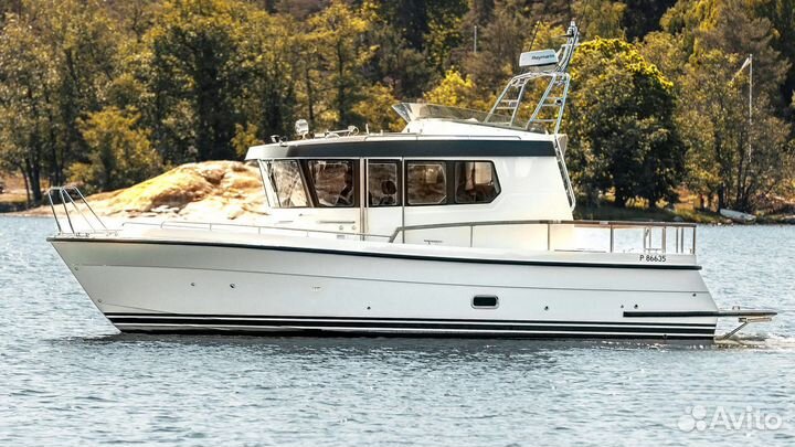 Моторная яхта Targa 30.1 FLY