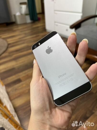 iPhone 5S, 16 ГБ