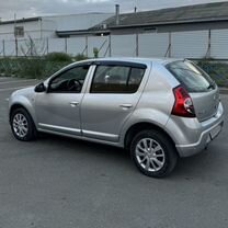 Renault Sandero 1.6 MT, 2011, 130 000 км, с пробегом, цена 630 000 руб.