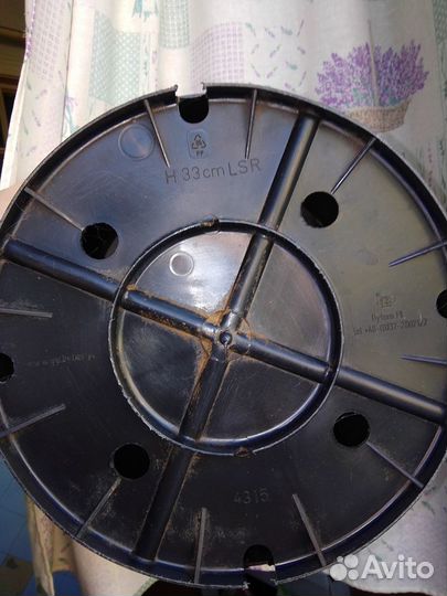 Большой цветочный горшок