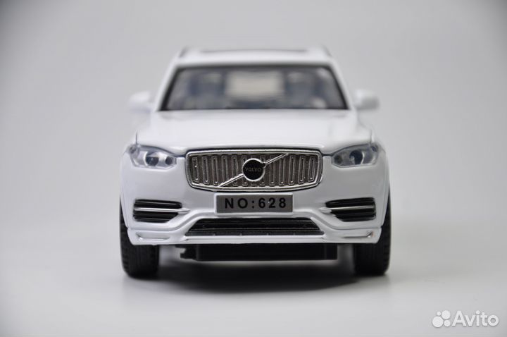 Модель авто Volvo XC90 1:32 металл