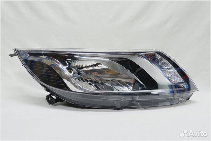 Фара правая Kia Rio 3 QB (2011-2017) 2011-2015