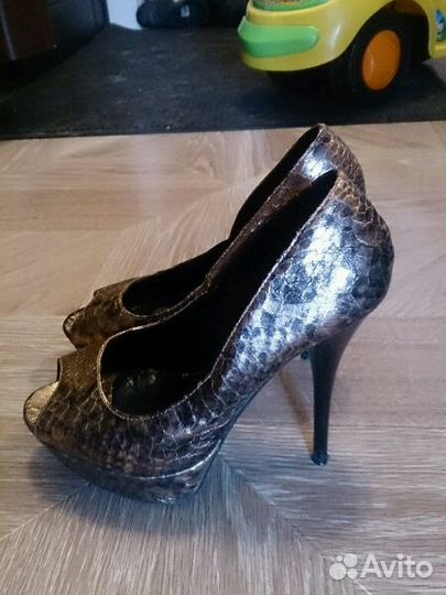 Продаю туфли, иск.кожа