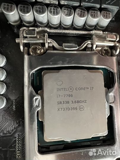Core i7 7700 + Gigabyte H170-HD3 + 16 GB DDR4