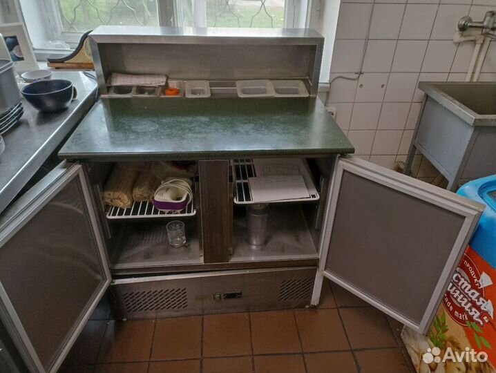 Холодильник стол мраморной столешницей