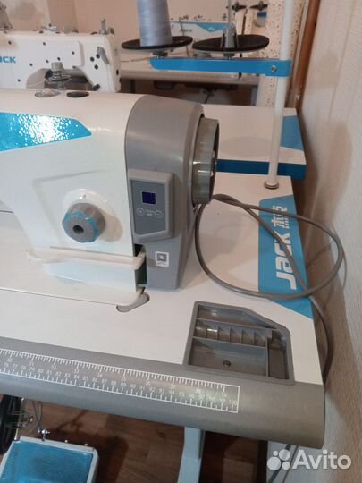 Швейная машина jack f4