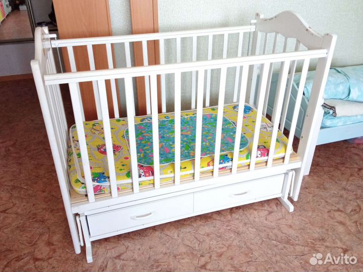 Детская кровать 60*120 с маятником и ящиком