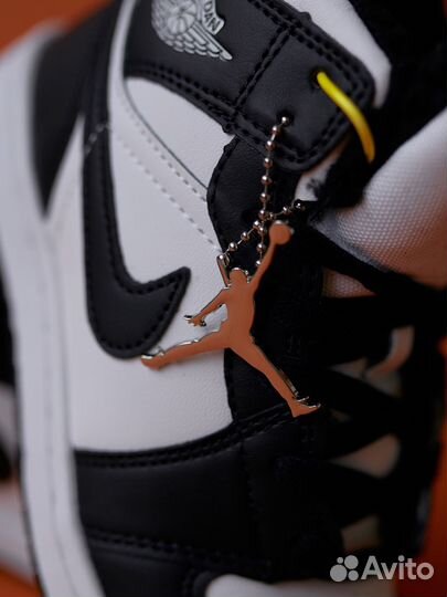 Кроссовки детские nike зима