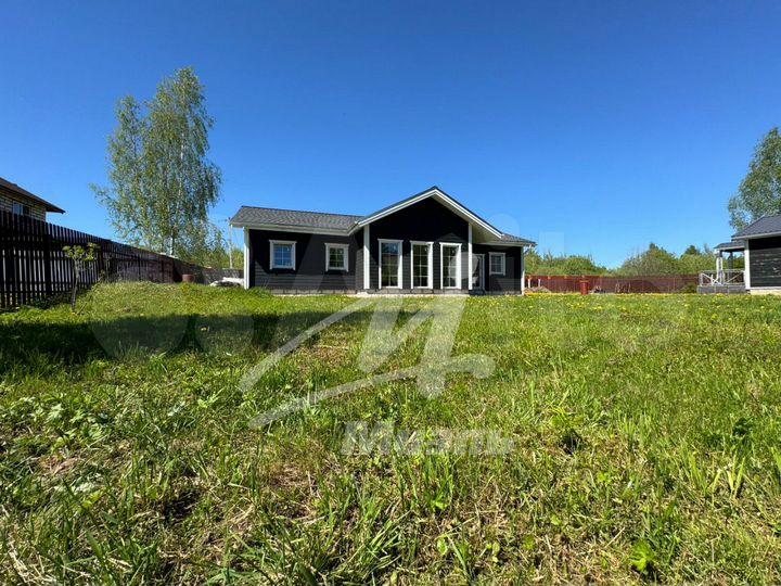 Дом 140 м² на участке 9 сот.