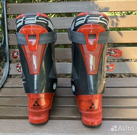 Горнолыжные ботинки ficher