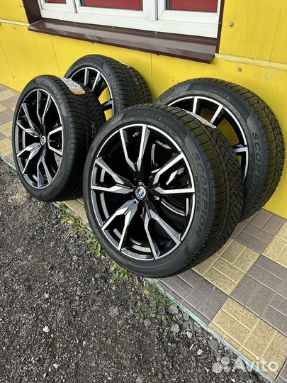 Зимний комплект колесо R22 оригинал Bmw x7 G07