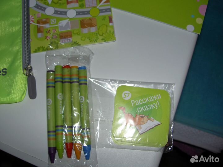 Детский дорожный набор с играми от S7