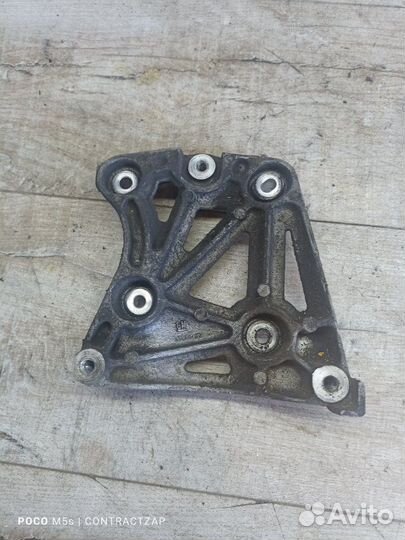 Кронштейн компрессора кондиционера Chevrolet