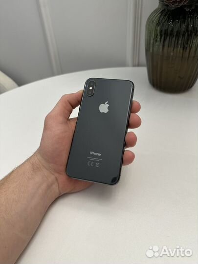 iPhone X, 64 ГБ