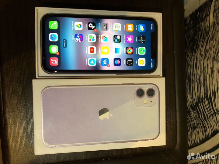 iPhone 11, 64 ГБ