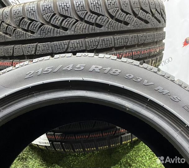 Pirelli Winter Sottozero 240 Serie II 215/45 R18 93V