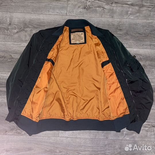 Бомбер Alpha Industries