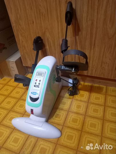 Велотренажёр педальный простой с электроприводом