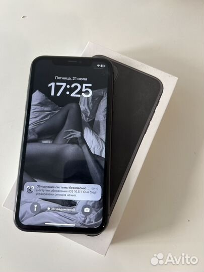 Телефон iPhone 11 64gb