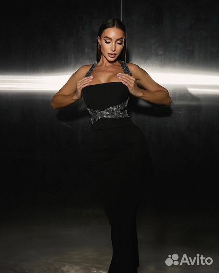 Роскошное вечернее платье