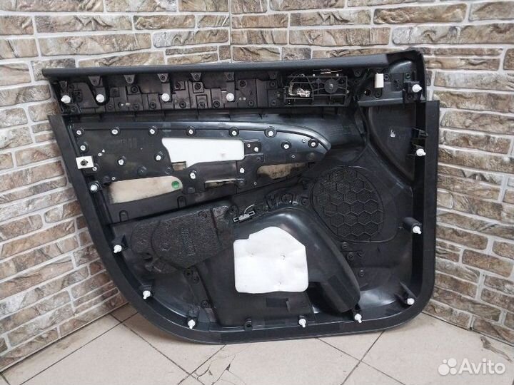 Обшивка боковой двери передняя правая Jeep Grand