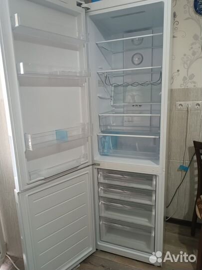 Холодильник haier