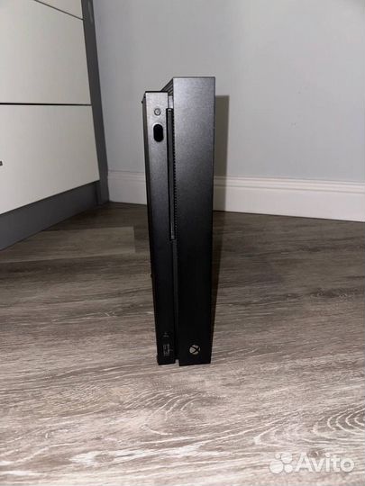 Xbox One x 1tb