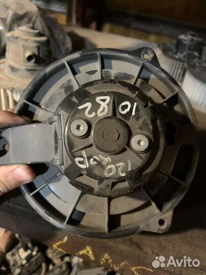 Моторчик печки Toyota Corolla 120