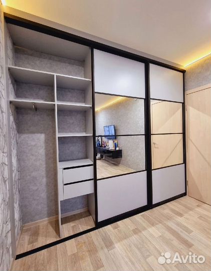 Шкаф встраиваемый