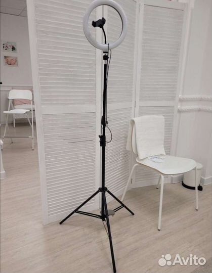 Кольцевая лампа со штативом