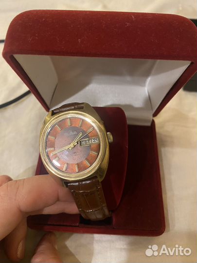 Часы наручные slava