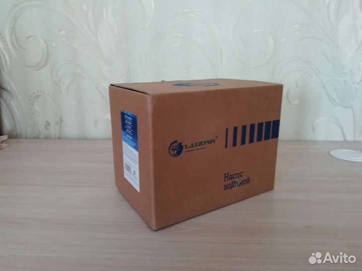 Водяная помпа Ford mondey 4 1.6 дв