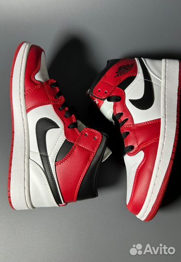 Кроссовки Air Jordan 1 Retro High OG Chicago Люкс