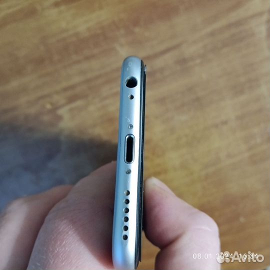 iPhone 6S, 32 ГБ
